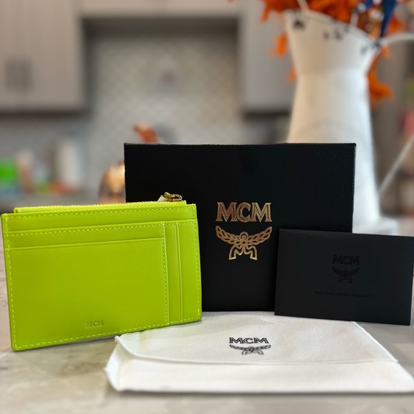 MCM Mode Travia - Acid Lime - Picture 2 of 4